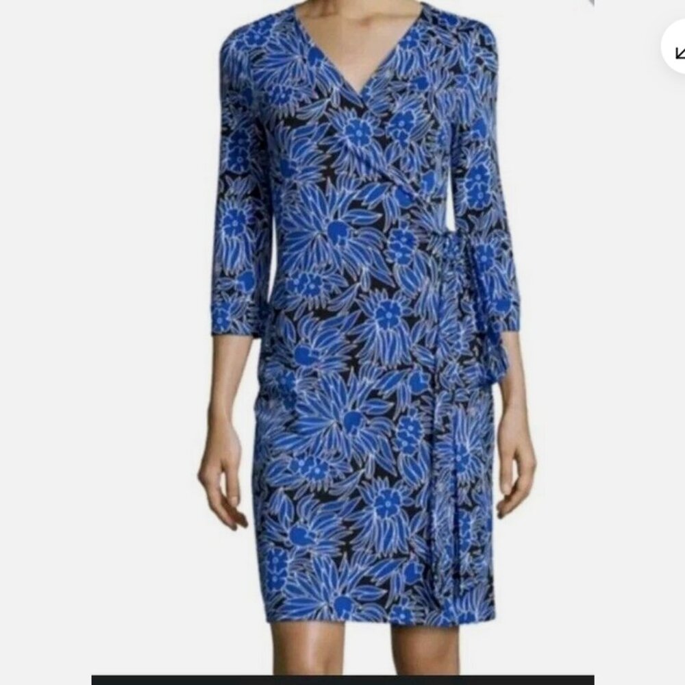 Women's Size 4 DVF Wrap Dress New Julian Two Blue Black Floral Silk Blend Dress